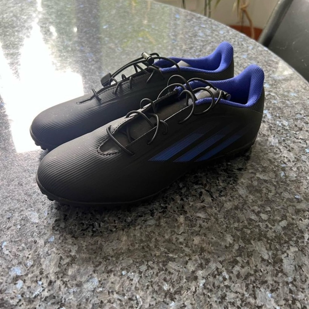 Adidas X speed flow .4 TF Men’s cleat size 10 Soccer